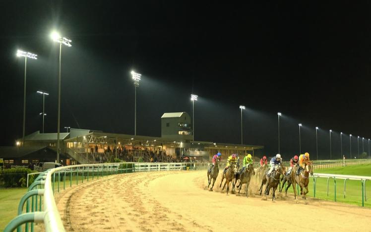 Jockeys praise Southwell's floodlights