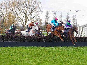 Tuesday Afternoon Jump Racing at Southwell Races